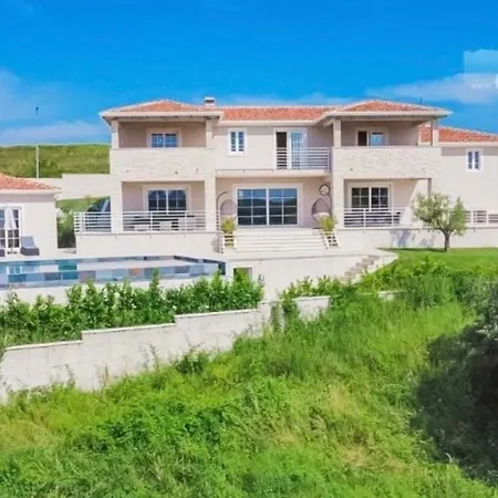 Villa Lunamira In Der Naehe Von Porec Vižinada
